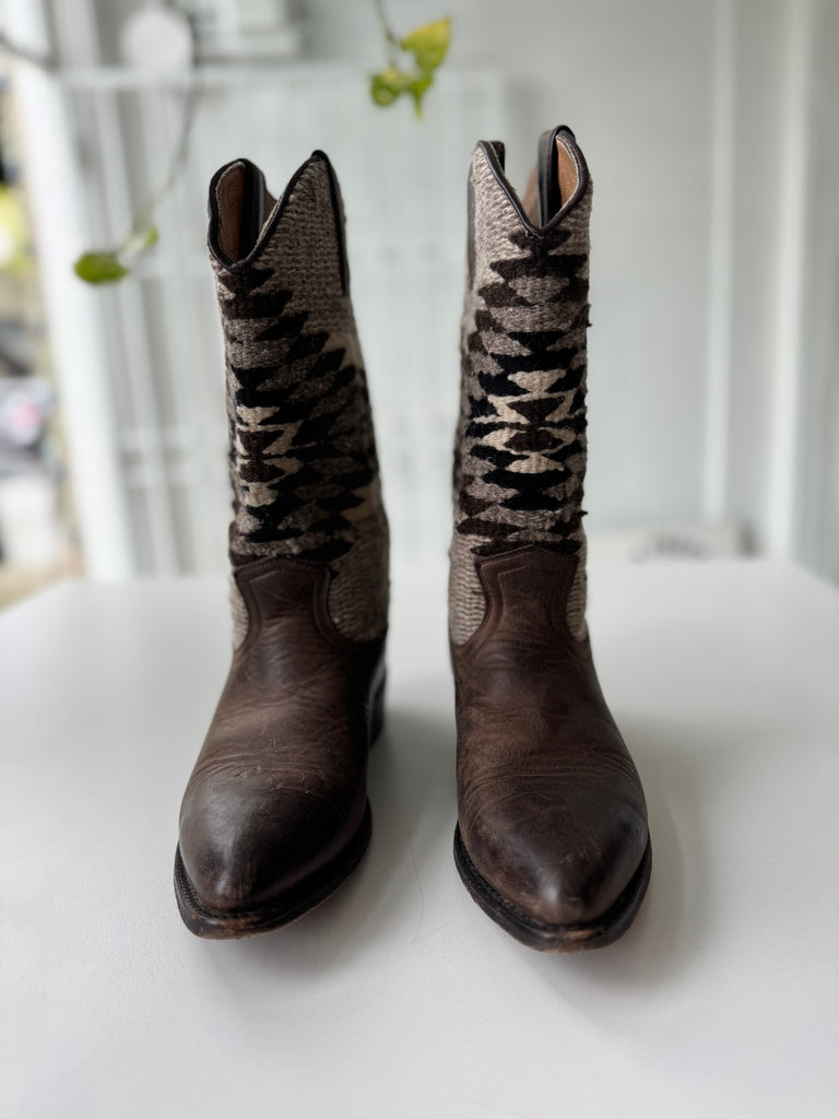 Frye Billy tall Navajo wool boots size 7.5 b