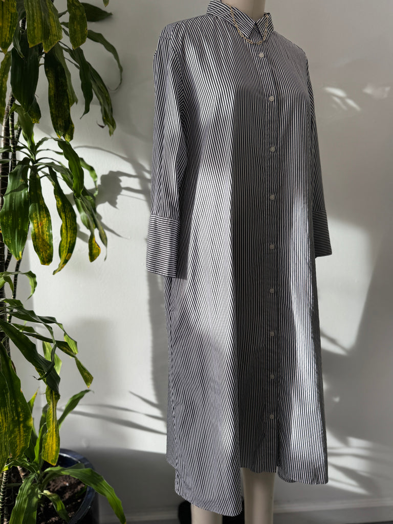Striped trapeze silhouette cotton button up dress