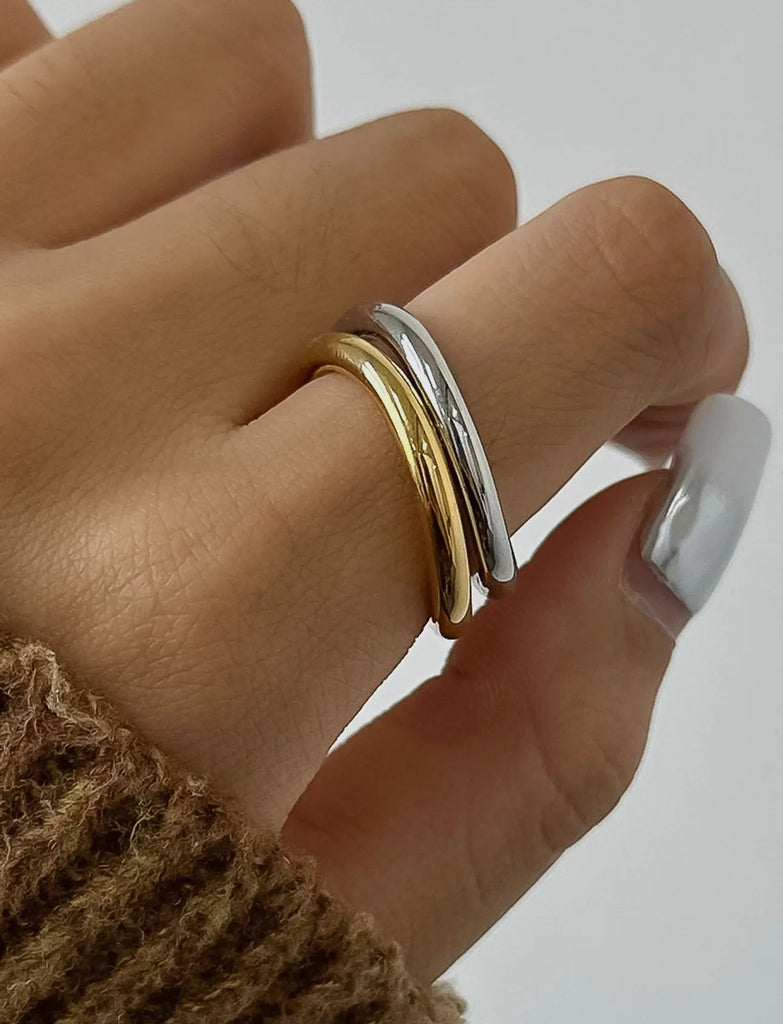 Double two toned ring