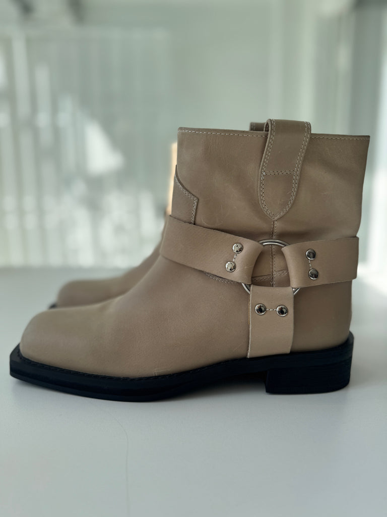 TONY BIANCO boot womens size 10