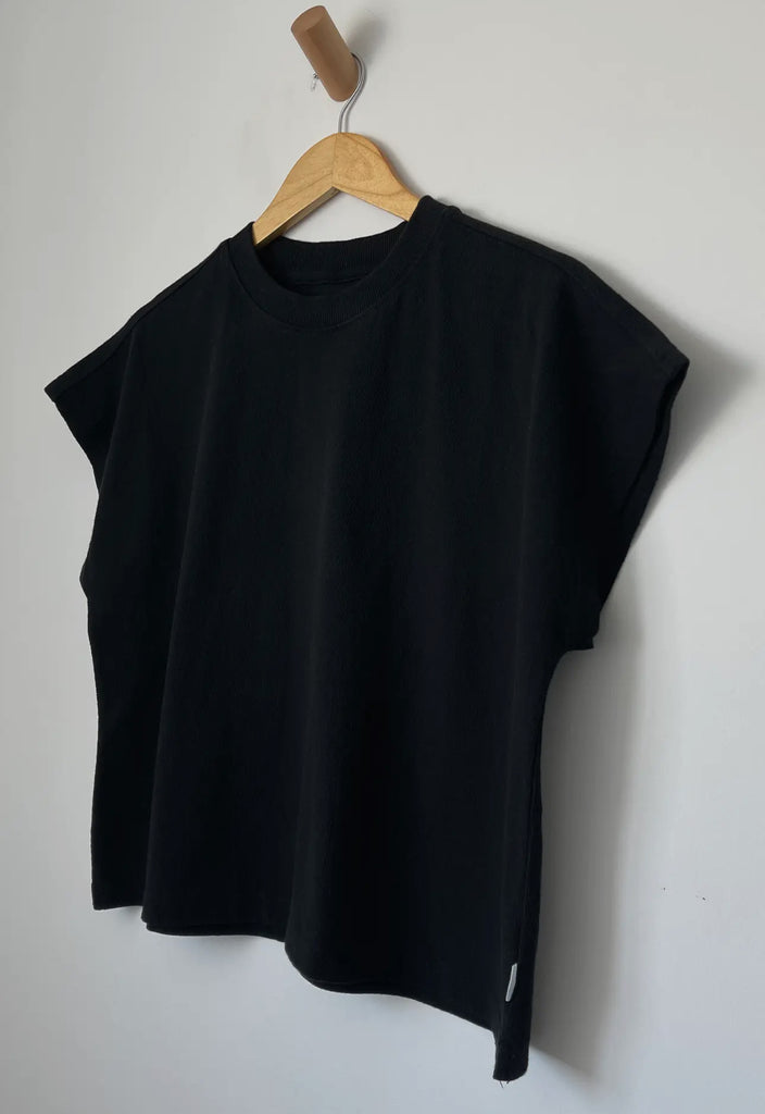 Le Bon Shoppe | Jeanne tee | black