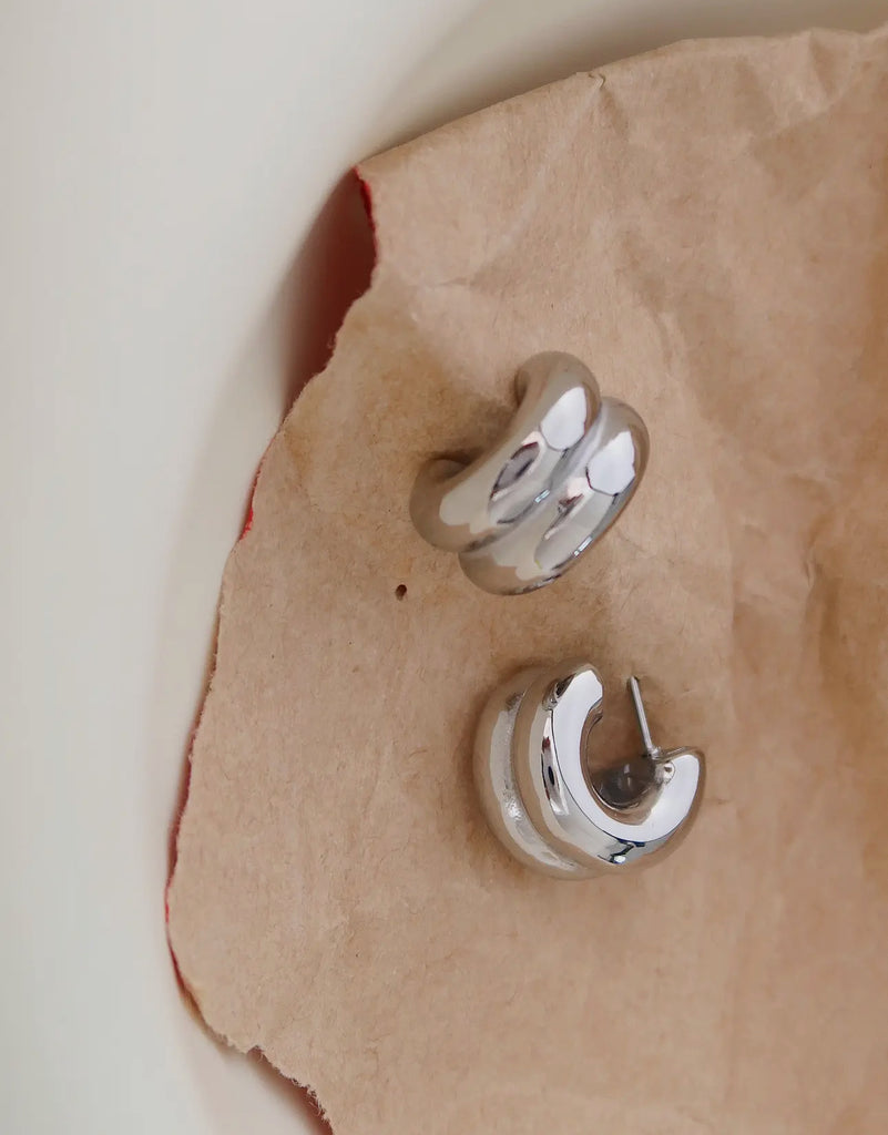 Stainless steel huggie hoop earrings