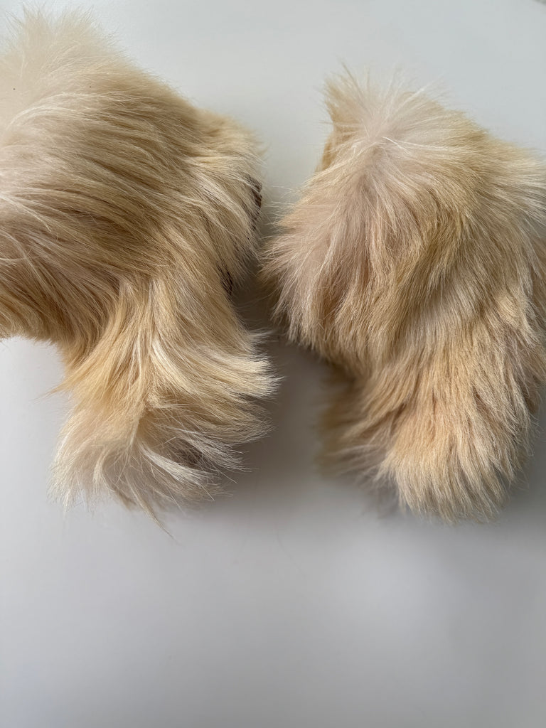 Vintage 1970’s fur boots size 6