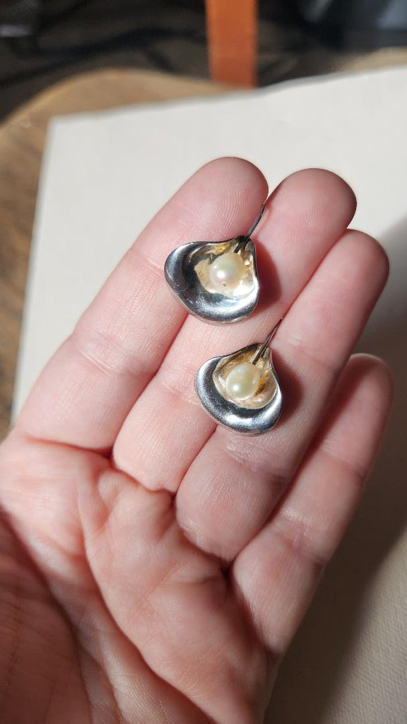 Vintage designer sterling freshwater pearl calla lily earrings