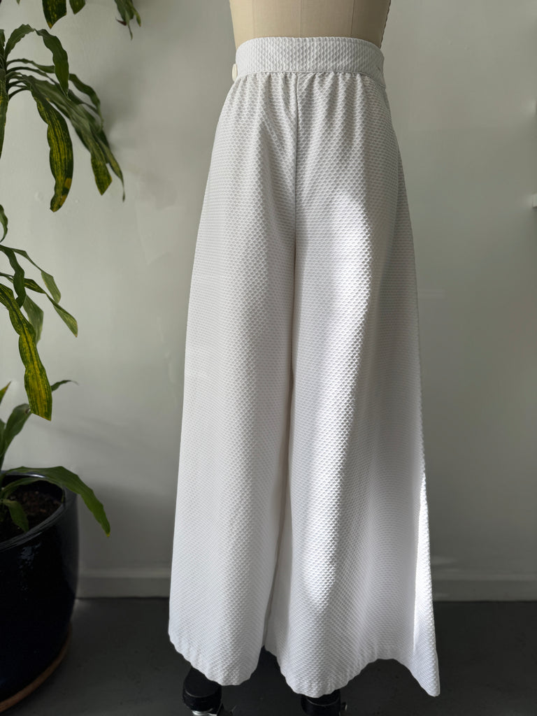 Bobbie Brooks high waist textured bell bottom pants