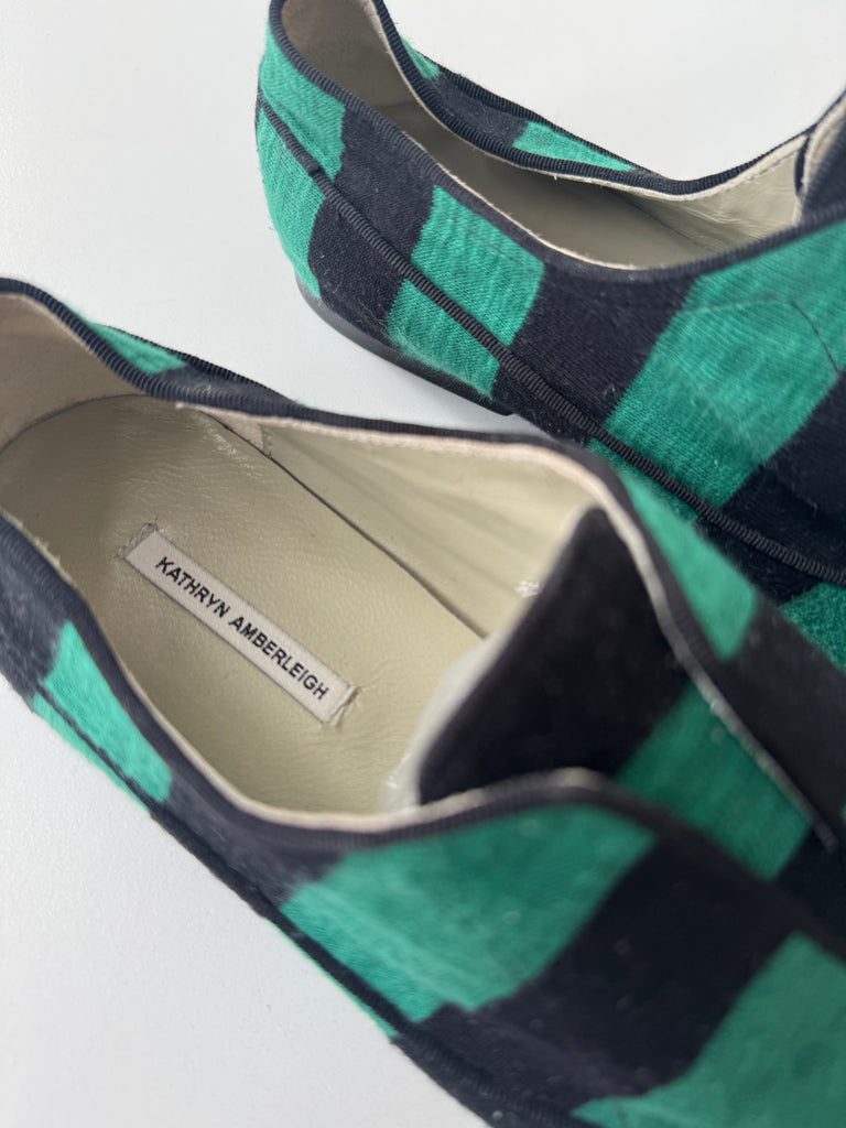 Handmade Kathryn Amberleigh fabric shoes size 9.5 best fits 8.5/9