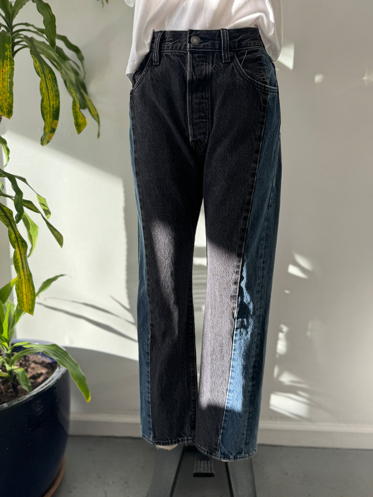 Two toned denim Levi 501 32 x 30