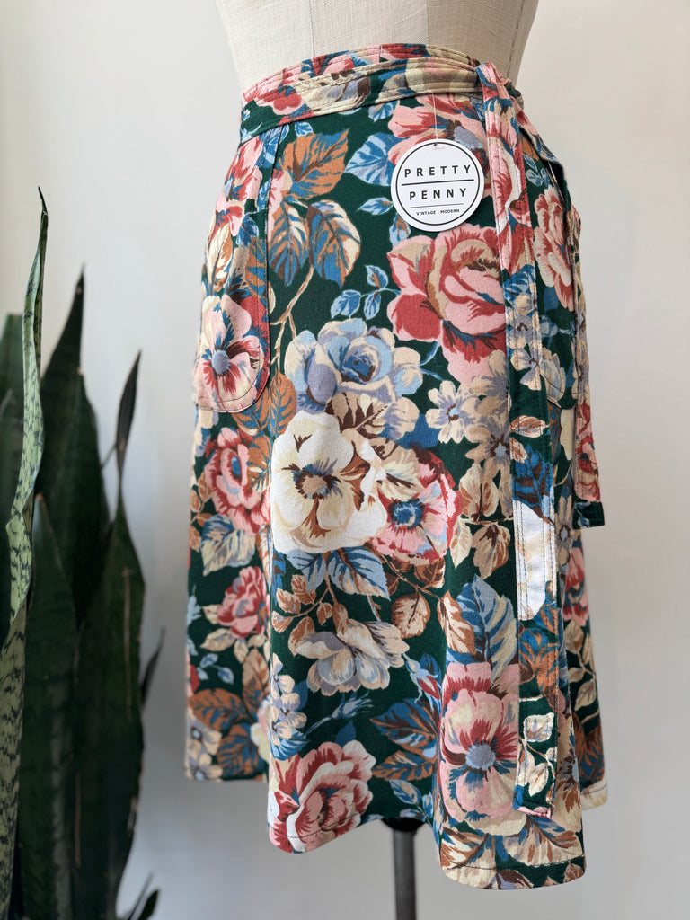 Vintage floral wrap skirt waist “28/29”