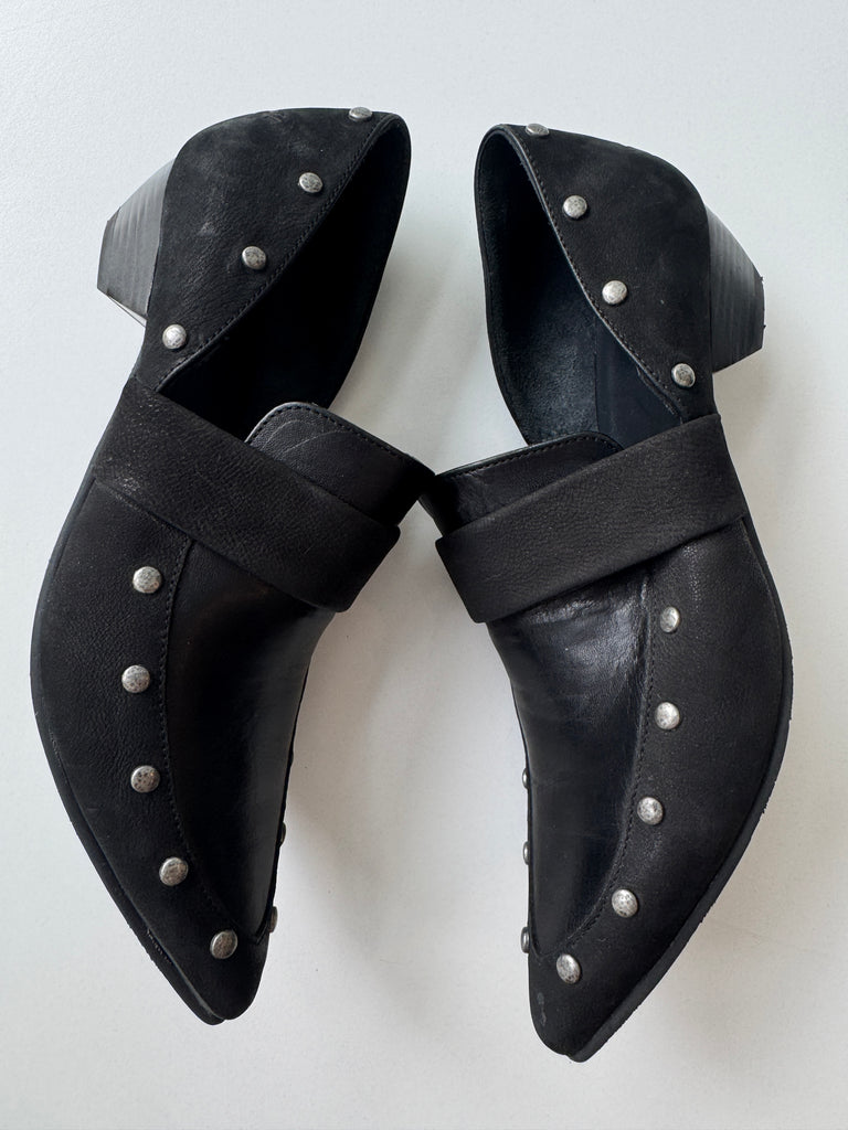 John FLUEVOG shoes size 8