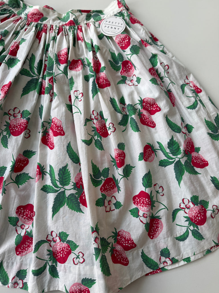 Vintage strawberry novelty skirt waist “26/27”