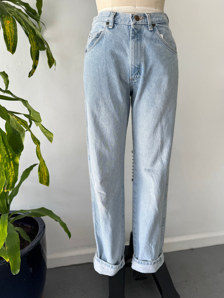Light wash wrangler jeans waist 28/29