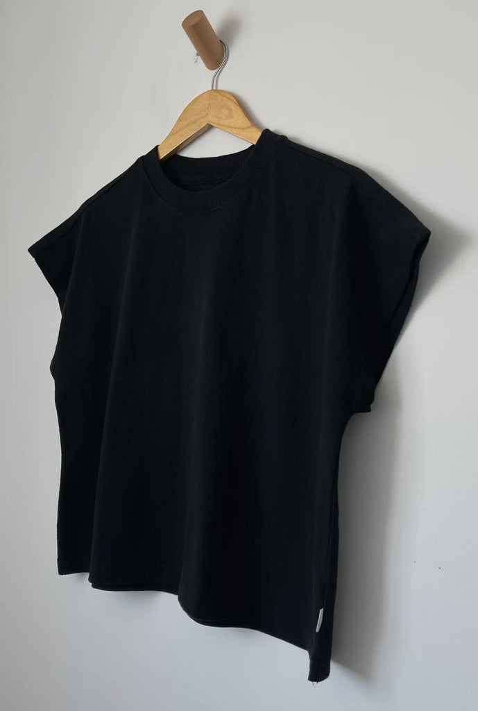 LE BON SHOPPE | Jeanne tee | black