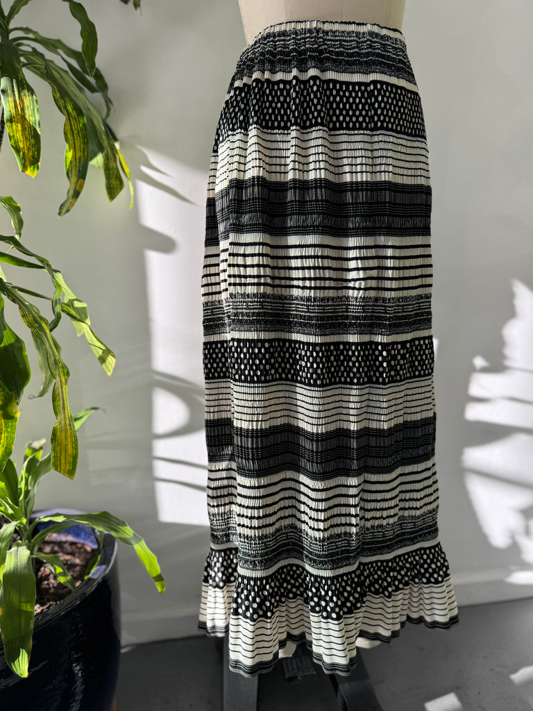 Pleated Skirt waist “30-52”