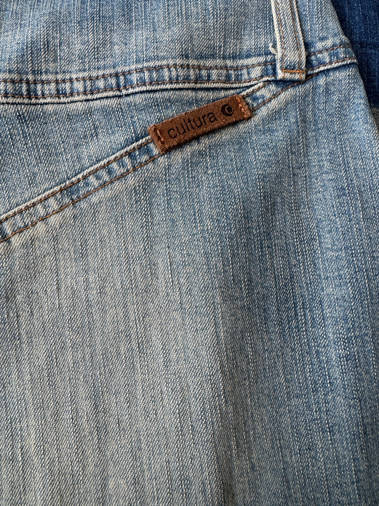 Denim cultura made in Italy denim skirt waist “28-30”