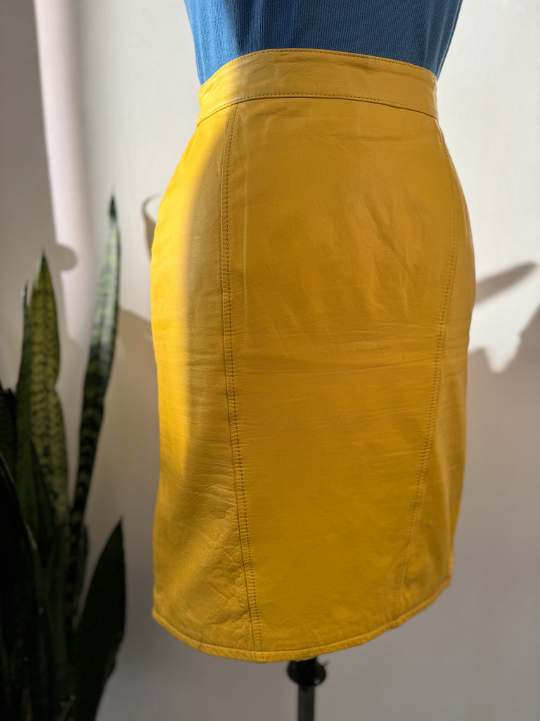 Vintage canary leather skirt waist "26/27"