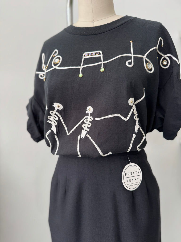 Dancing skeleton vintage t shirt