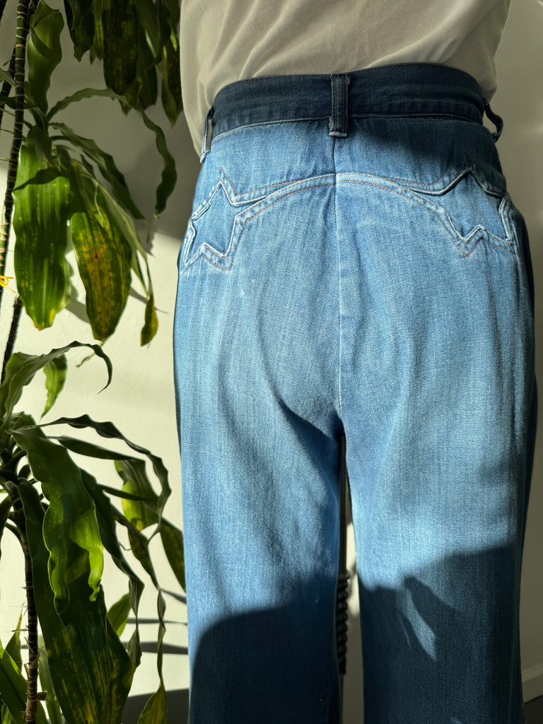 1970’s wide legged jeans with back star pockets waist 30”
