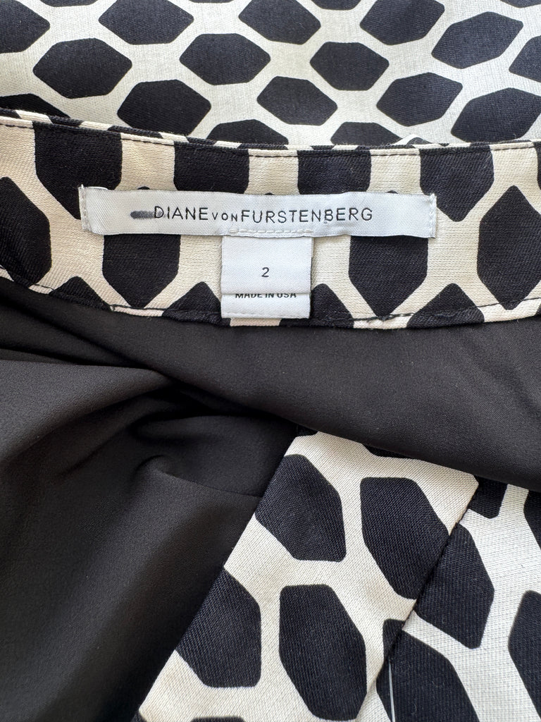 Designer DVF black and white skirt
