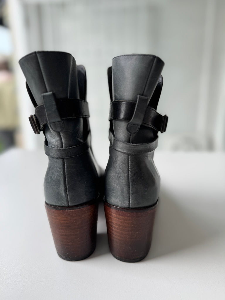 Samantha Pleet Wolverine leather boots 9.5