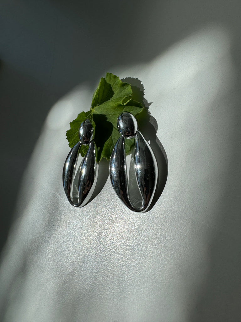 Liquid silver earrings