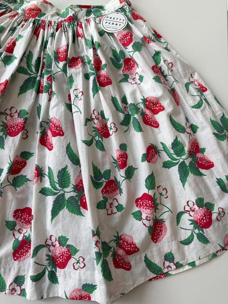 Vintage strawberry novelty skirt waist “26/27”