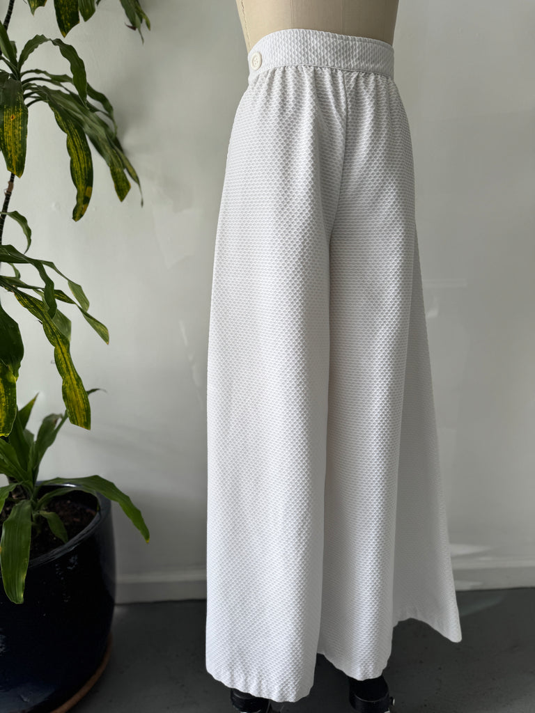 Bobbie Brooks high waist textured bell bottom pants
