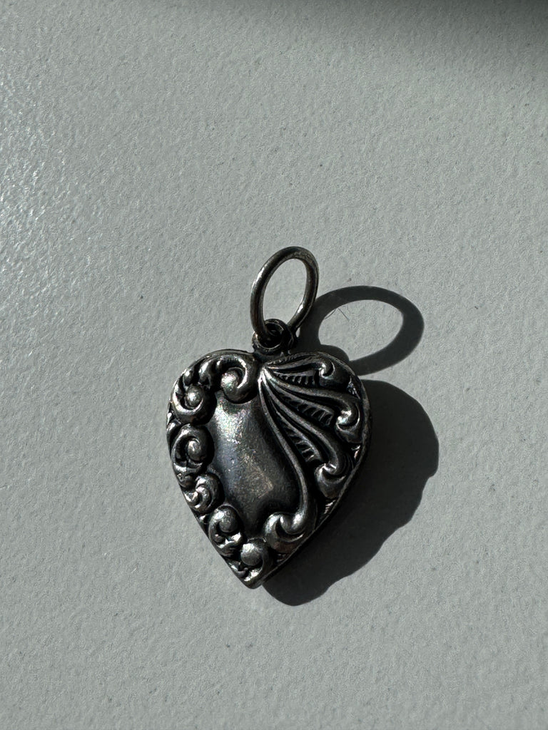 Vintage Sterling silver heart pendant/inga