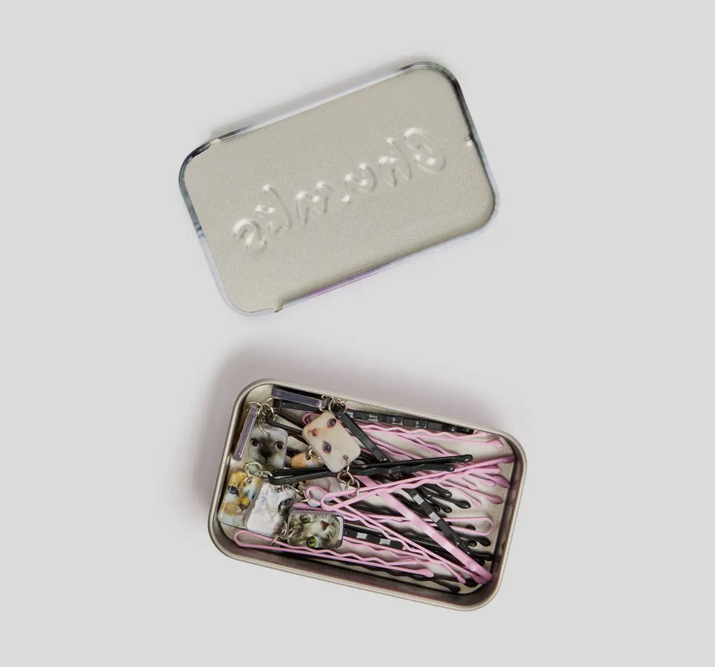Chunks Kitty Bobby pins