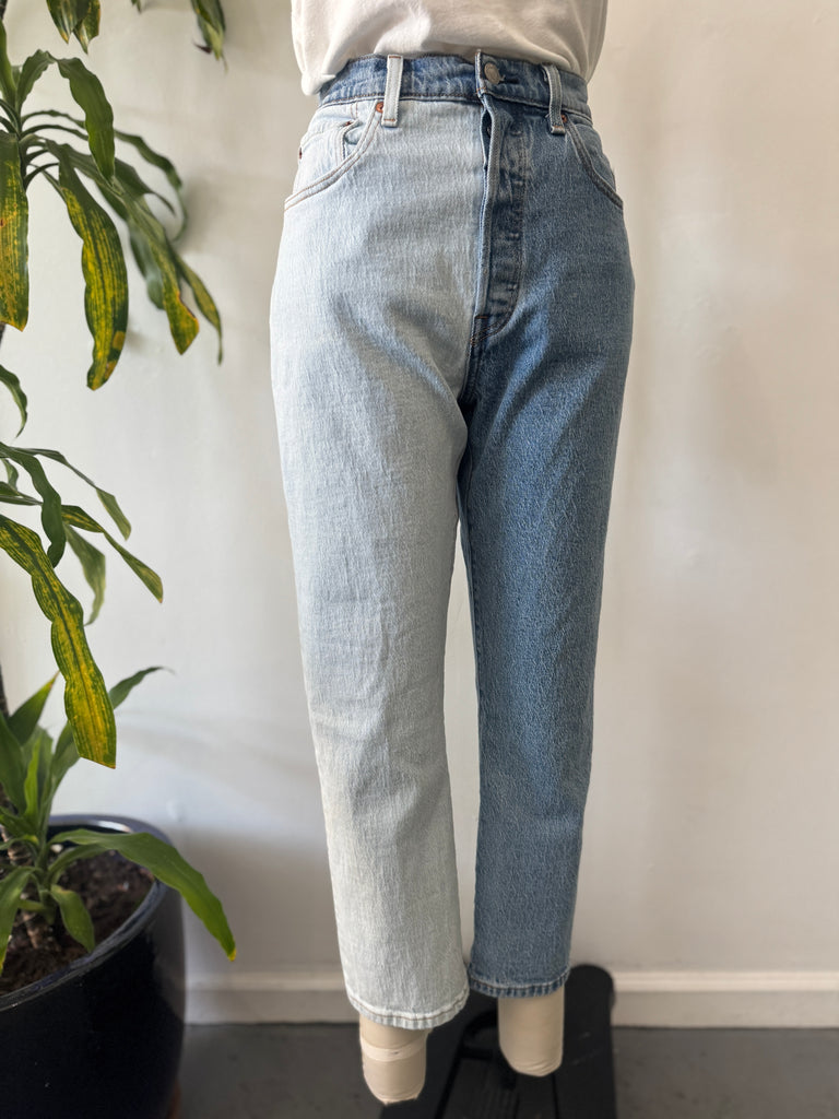 Half split Levi jeans waist “30”