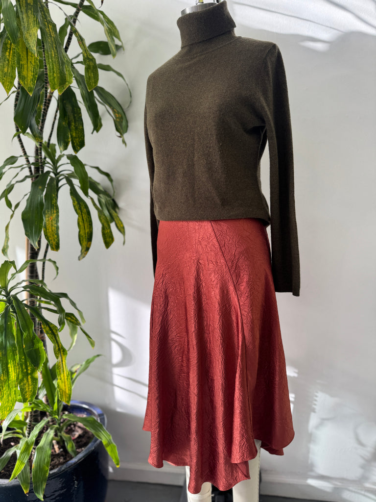 Vince wrinkle skirt waist “30-34”