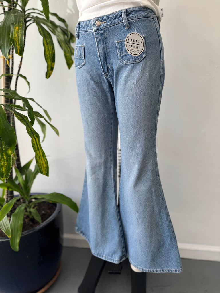 Vintage Paris Blues experience bell bottom jeans