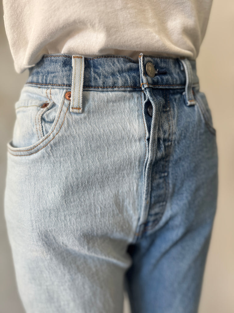 Half split Levi jeans waist “30”