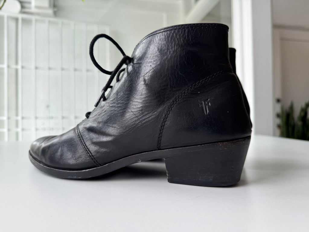 FRYE leather ankle boots size 10 M