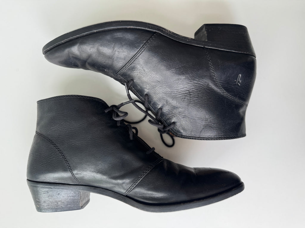 FRYE leather ankle boots size 10 M