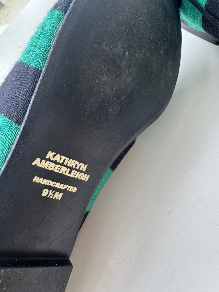 Handmade Kathryn Amberleigh fabric shoes size 9.5 best fits 8.5/9