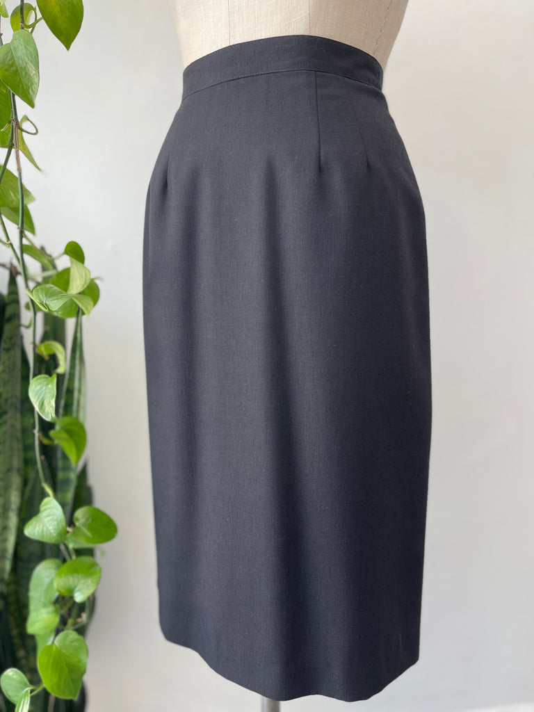 The perfect vintage pencil skirt waist "25"